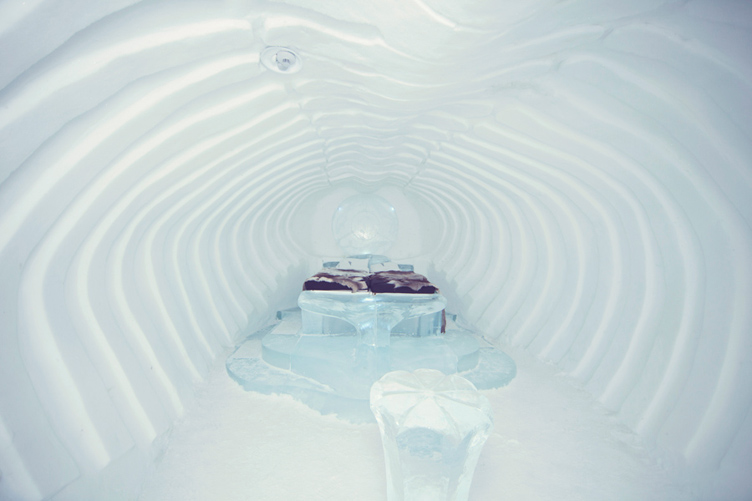 ICEHOTEL_BlueMarine01