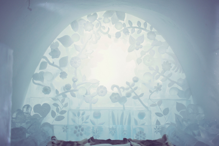 ICEHOTEL_Flower02