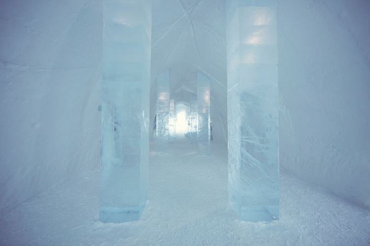 ICEHOTEL_MainHall01