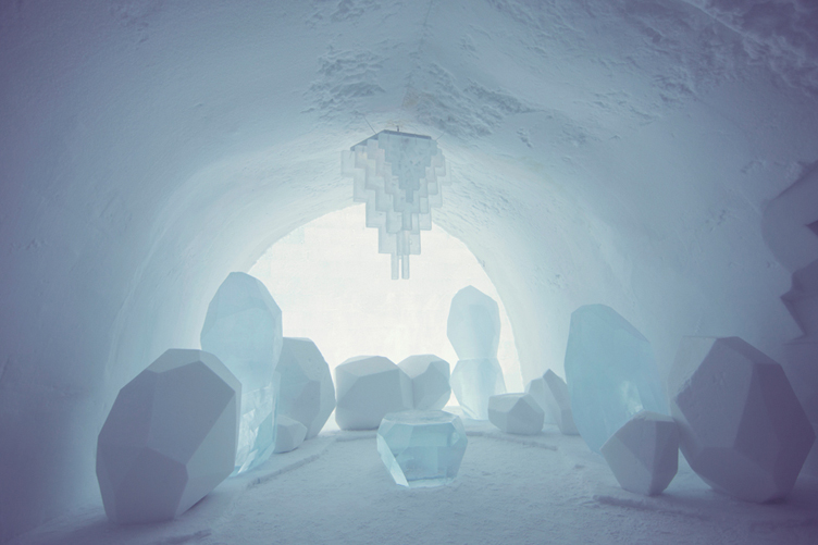 ICEHOTEL_MainHall02